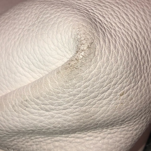 Michael Kors Hobo Purse in EUC. - Picture 11 of 13